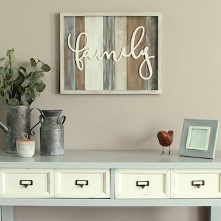 Family Farmhouse, Diy Rustic Decor, Foyer Decorating, Baby Shower Decor, Farmhouse Decor Living Room, Country Style Homes, Country Farmhouse Decor, Country House Decor, Farmhouse Wall Decor