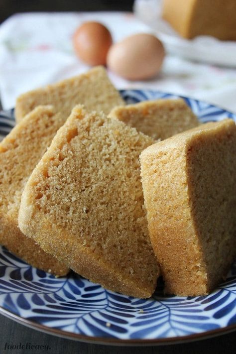 Chinese Steamed Sponge Cake (Ma Lai Gao - 馬拉糕) - Quick Method Steamed Sponge Cake Recipe, Chinese Cake, Asian Cake, Chinese Recipe, Steamed Cake, Chinese Dessert, Sponge Cake Recipes, Breakfast Idea, Steamed Buns