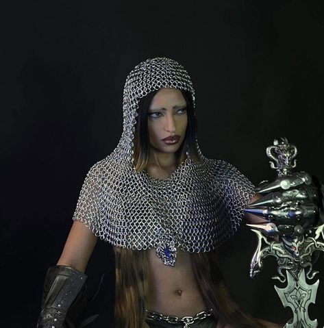 Women In Chainmail, Chainmail Balaclava, Modern Knight Fashion, Knight Core Outfits, Chainmail Photoshoot, Chainmail Aesthetic, Knight Outfit Female, Knight Costume Women, Night In Shining Armor