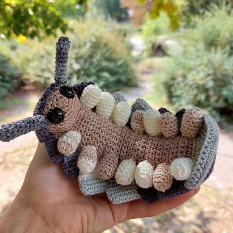 Bug Crochet Pattern, Bug Amigurumi, Bug Crochet, Pill Bug, Easy Crochet Animals, Roly Poly, Crochet Design Pattern, Crochet Clothing And Accessories, Beginner Crochet Projects