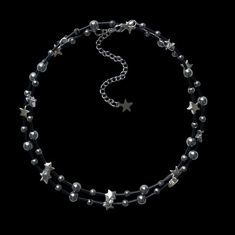 Black and silver necklace with stars Beaded Star Necklace, Star Bead Necklace, Simple Beaded Necklaces, Funky Necklace, Silver Necklace Simple, Bracelet Craft Diy, Y2k Jewelry, Beaded Necklace Diy, Beaded Jewels