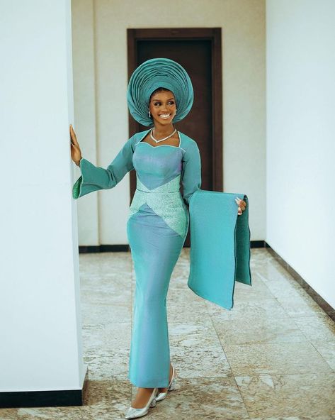 Hello lovely lladies, welcome to another asoebi styles blog post. Today we shall be sharing Latest, stunning and elegant African fashion styles for ladies. Visit our page for more styles. Aso Oke Gown Styles For Ladies, Aso Oke Gown Styles, Simple African Dresses, Buba Styles, Latest African Styles, Ankara Short Gown Styles, Traditional Wedding Attire, Short Gowns, Asoebi Styles