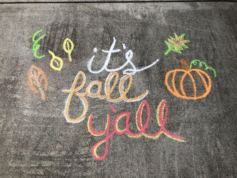 Fall Sidewalk Chalk Art, Fall Sidewalk Chalk, Halloween Sidewalk Chalk, Fall Chalk Art, Halloween Chalk Art, Chalk Drawing Ideas, Front Yard Halloween, Sidewalk Chalk Ideas, Fall Sides