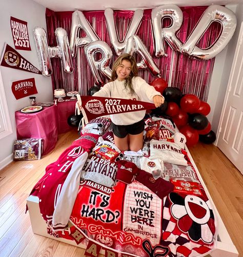 Ivy League Acceptance Aesthetic, Harvard Acceptance, Harvard Acceptance Letter Aesthetic, Harvard University Graduation, College Decision, Yale Bed Party, College Acceptance Aesthetic, Bed Party College, Bed Decorating College Acceptance