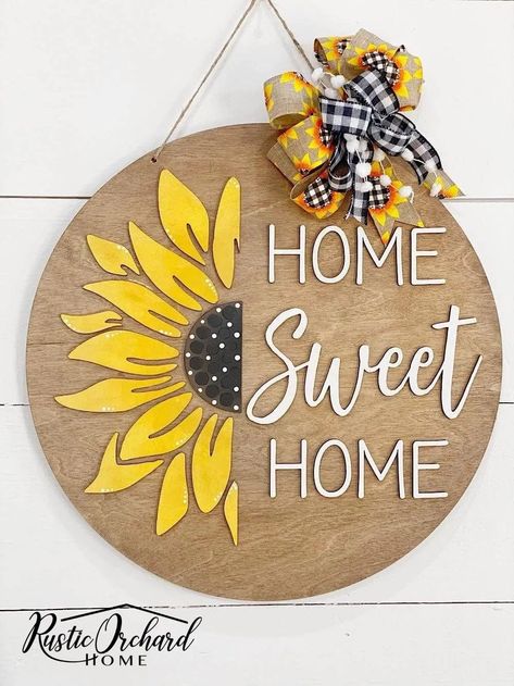 Spring Cnc Projects, Sunflower Door Hanger, Chalk Crafts, Spring Farmhouse, Door Hangers Diy, Door Signs Diy, Cnc Projects, Diy Crafts Room Decor, Diy Farmhouse Decor