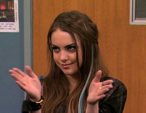 Milena Core, I Feel Crazy, Jade West Outfits, Jade Victorious, Elizabeth Gilles, Jade West Victorious, Liz Gilles, Jade West, Liz Gillies