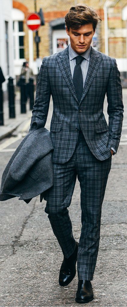 Plaid Suit Men, Gentleman Mode, Checkered Suit, A Man In A Suit, Man In A Suit, Shop Class, Slim Fit Tuxedo, Mens Fashion Blog, Traje Casual