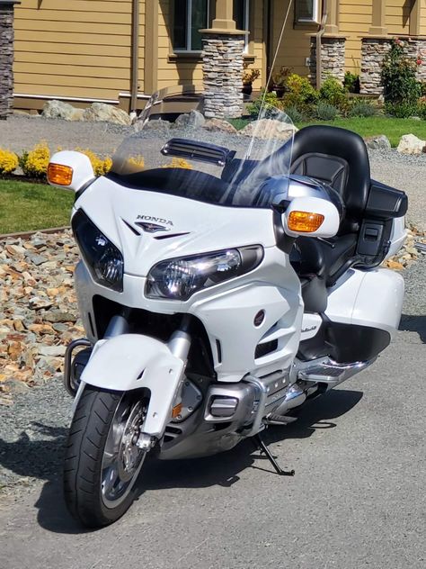 Gold Wing Motorcycle, Honda Motorcycles Goldwing, Goldwing Motorcycles, Honda Valkyrie, Motos Honda, Honda Goldwing, Motor Cycles, Honda Bikes, Gold Wing