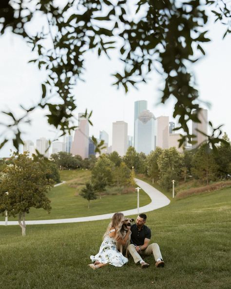 A few months back my husband and I were watching some NFL and during one of the games I saw Matt here on screen! (He works for the Houston Texans!) I totally fan girled and was jumping up and down telling my husband that I did his & Elizabeths engagement photos 😆 honestly social media is so amazing bc I get to meet & work with the most amazing people 🥹🫶🏼 ••••••••••• Texas couple photographer, Houston couple photographer, Houston wedding photographer, Dallas wedding photographer Engagement Photos Houston, Houston Wedding Photographer, Houston Wedding, Dallas Wedding, The Games, Houston Texans, Amazing People, Engagement Photoshoot, My Husband