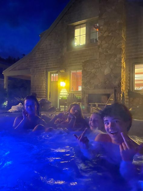 Being in a hot tub at night>>>> Hot Tub Vibes Night, Hot Tub Friends Aesthetic, Hot Tub Friends Pictures, Neon Hot Tub Party, Hot Tub At Night Aesthetic, Friends In Hot Tub, Hot Tub Night Aesthetic, Hot Tub Vibes, Hotboxing Car At Night