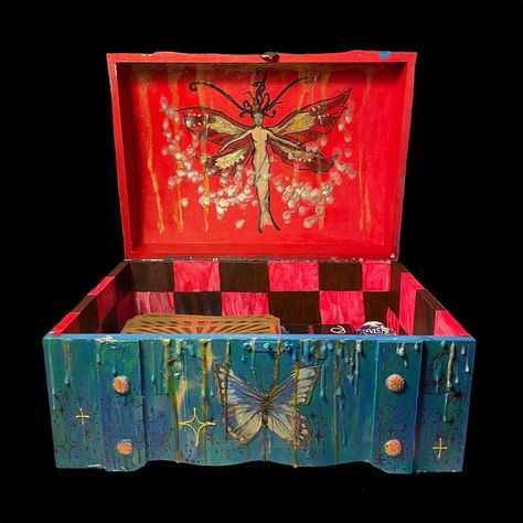 wooden box painting/handmade/love witch/art Wood Box Painting, Wood Box Painting Ideas, Box Art Ideas, Box Painting Ideas, Box Painting, Painted Box, Painted Wooden Boxes, Wooden Books, Witch Art