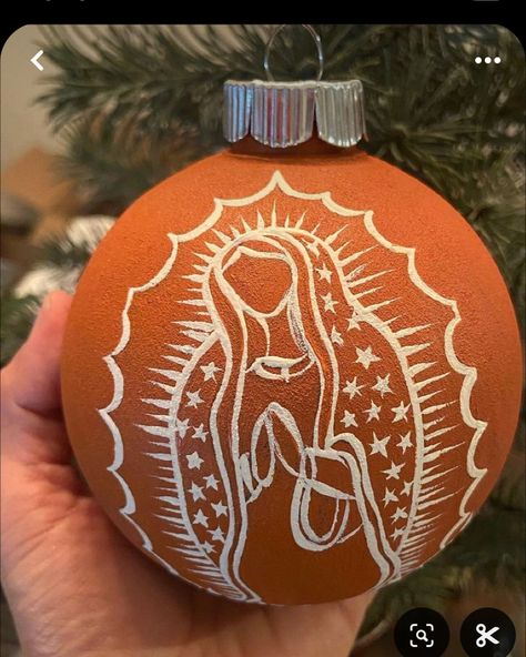 Mexican Christmas Ornaments, Mexican Pottery Decor, Mexican Ornaments, Mexican Decorations, Mexican Christmas Decorations, Diy Xmas Ornaments, Vendor Ideas, Ornament Painting, Mexico Christmas