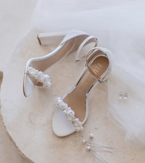 Bride Heels, High Block Heels, Beautiful Wedding Shoes, Shoe Story, Classy Wedding Dress, Wedding Shoes Bride, White Sandals Heels, Shoes Photography, Bridal Sandals