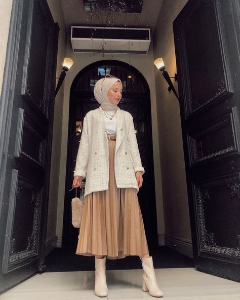 Estilo Hijab, Stile Hijab, Outfit Essentials, Street Hijab Fashion, Modern Hijab Fashion, Modest Fashion Hijab, Muslim Fashion Hijab Outfits, Hijab Style Casual, Hijabi Fashion Casual