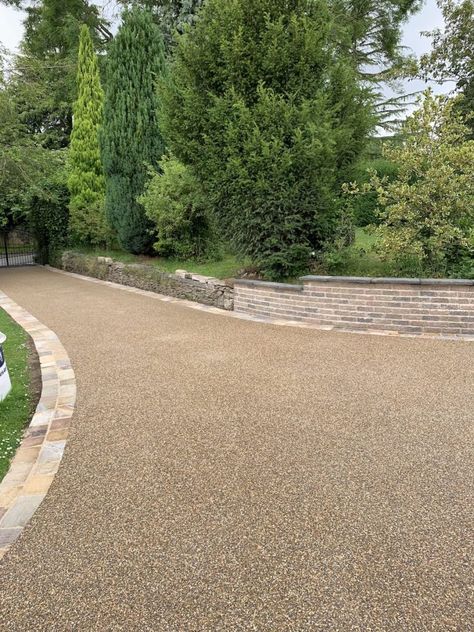 Driveway Pergola, Driveway Concrete, Driveway Apron, Aggregate Driveway, Entrance Landscaping, Paving Edging, Driveway Entrance Landscaping, Driveway Ideas, Studio House