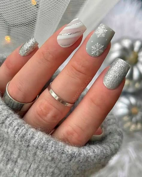 Grey Christmas Nails, Mickey Nails, Aqua Nails, Christmas Gel Nails, Work Nails, Classy Acrylic Nails, Christmas Nails Acrylic, Unique Acrylic Nails, Xmas Nails