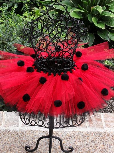 Ladybug Tutu Ladybug Tutu, Diy Tutus, Bebe Shower, Costume Tutu, Halloween Costumes 2016, Etsy Halloween, Handmade Tutu, Ladybug Party, Tutu Dresses