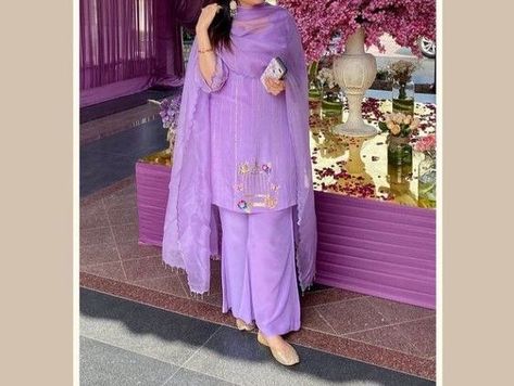 Lilac Colour Dress, Lavender Colour Dress, Purple Color Dress, Bridal Suits Punjabi, Dress Designing Ideas, Punjabi Dress Design, Simple Indian Suits, Simple Suit, Lavender Colour