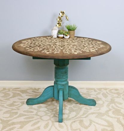 how to upcycle a wooden table with the tree of life mandala stencil Elegant Tile Flooring, Tree Of Life Mandala, Stenciled Curtains, Table Painting, Ikea Lack Table, Large Mandala, Dark Blue Paint, Stencil Wood, Funky Junk Interiors