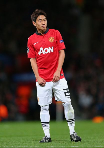 Shinji Kagawa of Man Utd in 2013. Shinji Sitting On Chair, Shinji Holding A Mug, Shinji Smiling, Shinjiro Hayata Ultraman, Shinji Kagawa, Man Utd Crest, Manchester United Legends, Kagawa, Manchester United Football Club