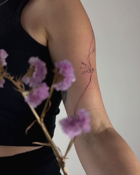 Cedric Konstantin von der Dellen on Instagram: "freehand flowing blossom lines for anni 🌿🌺
done @atelier.fourteen 🤍

#freehand #freehandtattoo #tattoo #tattoos #tattooing #flower #flowertattoo #painting #munich #munichtattoo #fineline #finelinetattoo #sketch #tattooart #tattooideas #tattooinspiration #lineworktattoo #tattoodesign #karutattoo #freehandlines #flow #flowingtattoo #plants #contemporarytattoo #abstract #art #abstractart #planttattoo #abstracttattoo #blossom" Flow Tattoo, Free Hand Tattoo, Hand Lines, Wing Tattoo, Plant Tattoo, Line Work Tattoo, Abstract Tattoo, Abstract Flower, Fine Line Tattoos