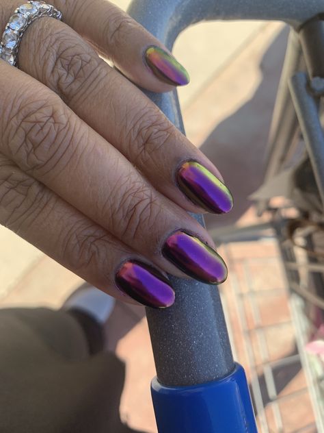 Black Rainbow Chrome Nails, Rainbow Chrome Nails, Duochrome Nails, Rainbow Chrome, Chrome Nail Art, Chrome Nails Designs, Purple Nail Designs, Black Nail Designs, Black Rainbow