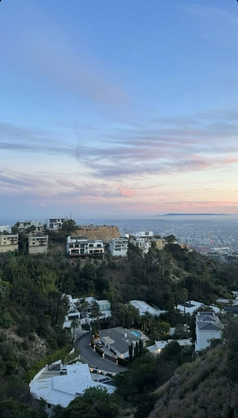 Beverly Hills View, Los Angeles Aesthetic, Episode Backgrounds, Sky Sunset, Aesthetic Japan, California Love, Hollywood Hills, California Dreamin', California Dreaming