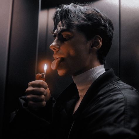 Get Sharp Jawline, Get A Sharp Jawline, Jawline Tips, Mafia Boyfriend Aesthetic, Rodolphus Lestrange, Hogwarts Marauders Era, Marauders Era Aesthetic, Mafia Boyfriend, Sharp Jawline