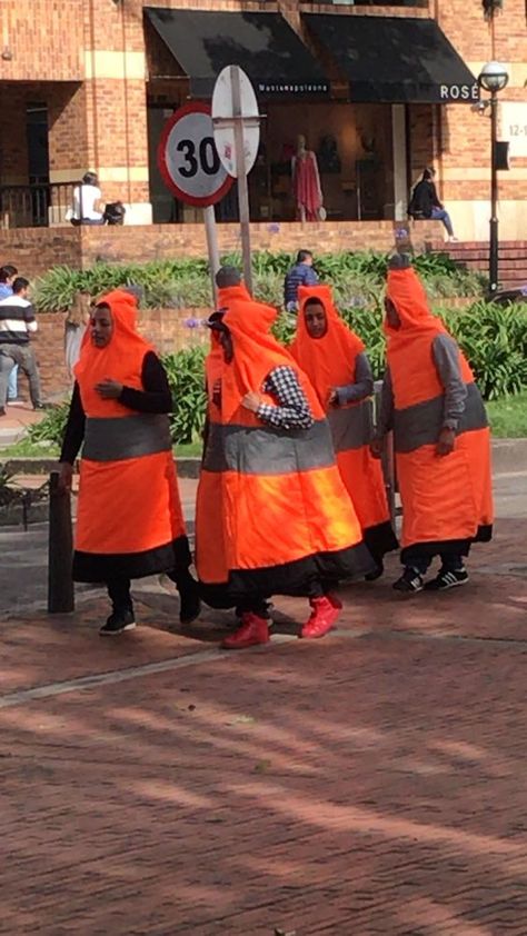 30 Funny Punny Halloween Costumes | Give it a moment & you'll go ROFL - Ethinify Spice Rack Halloween Costume, One Night Stand Costume, Cereal Killer Costume, Traffic Cone Costume, Punny Halloween Costumes, Spooky Halloween Costumes, Halloween Costumes Ideas, Blue Costumes, Holloween Costume