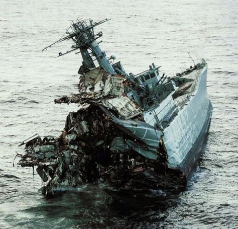 Shipwreck Underwater Shipwreck, Royal Navy Ships, Abandoned Ships, Ghost Ship, Naval History, Navy Ships, Shipwreck, Royal Navy, Kazan