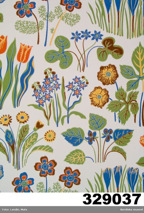 Josef Frank, wallpaper, Norrköpings Tapetfabrik, Sweden, 1946 Josef Frank Wallpaper, Josef Frank Fabric, Frank Wallpaper, Wallpaper Layouts, Joseph Frank, Entry Room, Josef Frank, Condo Ideas, Modern European