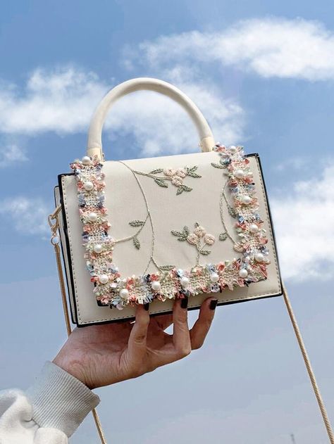 Square Purse, Trendy Purses, My Style Bags, Floral Handbags, Bags For Teens, Pearl Decor, Girly Bags, Leather Floral, Fancy Bags