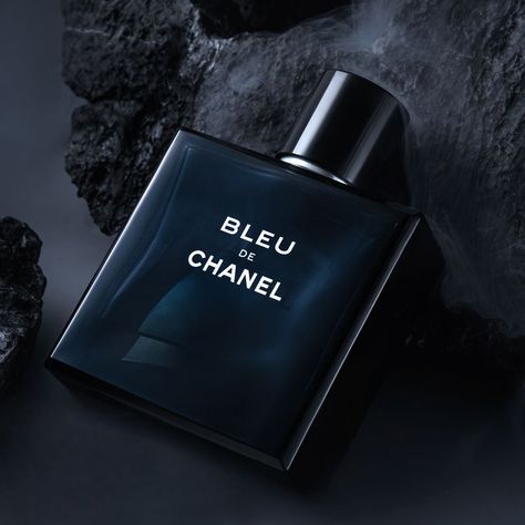 BLEU DE CHANEL #photography #productphotography #commercial #creative #creativeproduction #perfume #perfumephotography Chanel Photography, Chanel Bleu, Fragrance Advertising, Chanel 2022, Chanel Aesthetic, Blue Aesthetic Dark, Social Media Branding Design, Blue Perfume, Perfume Photography