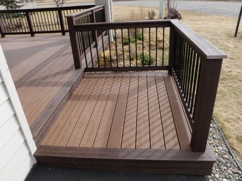 Trex Deck Designs, Cedar Patio, Black Railing, Backyard Patio Deck, Deck Framing, Deck Layout, Backyard Layout, Patio Layout, Cedar Deck