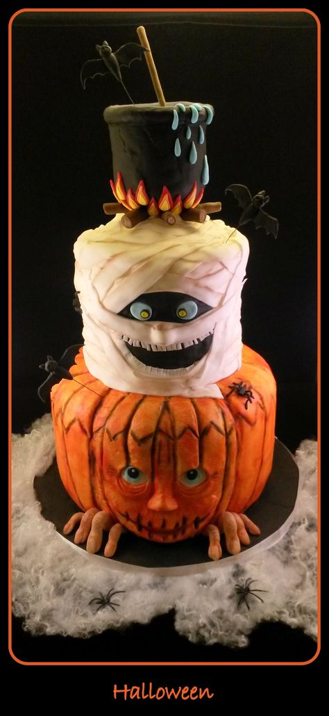 A Halloween 3 tier cake, Happy Halloween everybody! Three Tier Halloween Cake, Spooky Cakes Scary Halloween, Tiered Halloween Cake, Halloween Fondant Cakes, Horror Cakes, Scary Halloween Cakes, Halloween Cakes Easy, Halloween Cake Recipes, Horror Cake