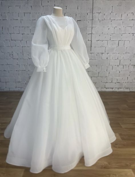 Minimalist Bridal Gown, Simple White Wedding Dress, Wedding Dress Long Sleeves, Long Sleeves Wedding Dress, Wedding Dress Modest, Islamic Fashion Dresses, Muslimah Wedding Dress, Wedding Dress Modern, Muslimah Wedding