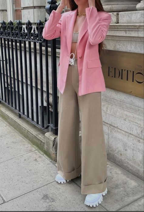 Light Pink Blazer Outfit Work, Pink And Tan Outfit, Pink Blazer Outfit Casual, Light Pink Blazer Outfit, Pink Ladies Outfit, Pink Blazer Outfit, Khakis Outfit, Tan Outfit, Light Pink Blazers