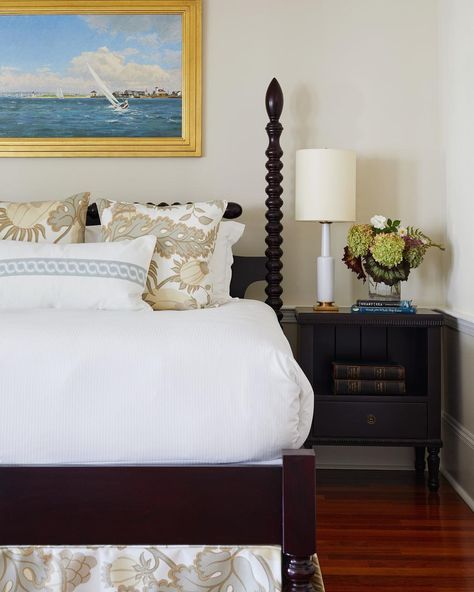 Nantucket Interior Designer on Instagram: “Classic, historic, Nantucket charm!@jaredcoffinhouse. #audreysterkdesign⁠ Photo by @readmckendree .⁠⠀⁠⠀⁠⠀ #art #decor #bedroom #interiors…” Spindle Bed Frame Decor, Rural Farmhouse, Spool Bed, Daybed Headboard, Steel Bed Frame, Spindle Bed, New York Loft, Beautiful Bed, Steel Bed