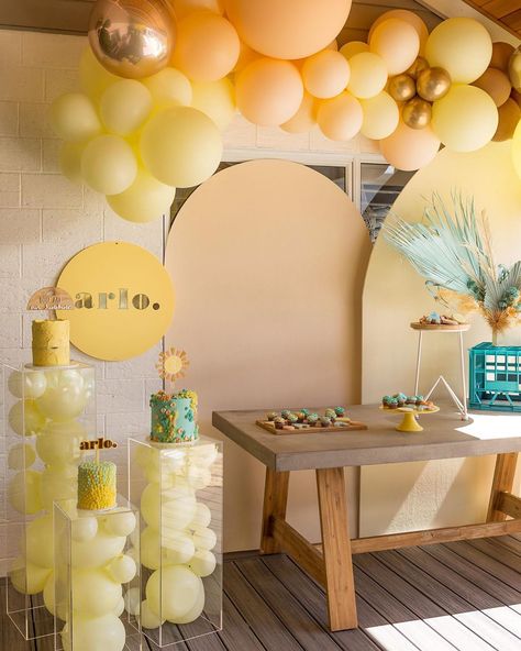 Sunshine Table Centerpieces, Sun Table Centerpiece, Summer Birthday Themes, Birthday Decorations Kids, Shower Inspiration, Mother's Day Activities, Summer Birthday, You Are My Sunshine, Boy Party