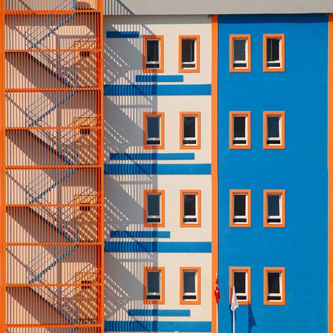 Yener Torun House Minimalist, 심플한 그림, Colour Architecture, Building Facade, Architecture Fashion, Apartment Building, Architecture Building, Architecture Photography, Modern Architecture