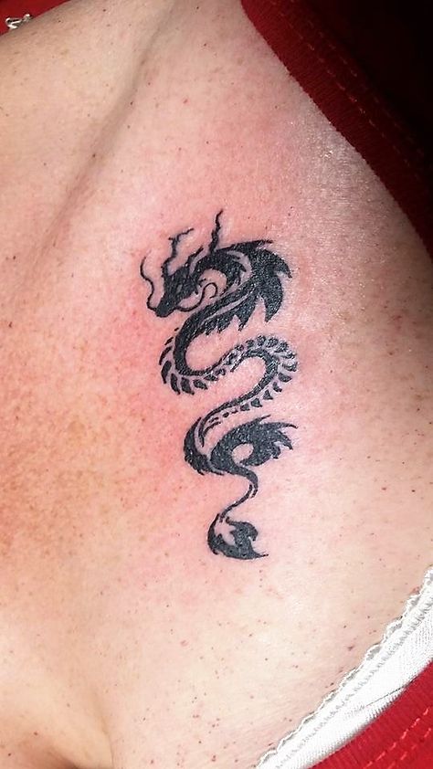 #tribal #dragon #Chinesedragon #simple #blackwork #tattoo #studio13tattoomg Lucky Dragon Tattoo, Simple Chinese Dragon Tattoo, Dragon Tattoos Japanese, Men Tattoos Ideas, Simple Dragon Tattoo, Small Dragon Tattoo, Dragon Tattoo Simple, Tattoo Ideas Hand, Chinese Tattoos