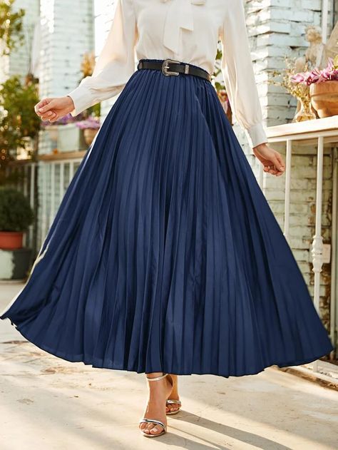 Belted Pleated Maxi Skirt | SHEIN USA Jewish Fashion, Poofy Skirts, Green Skirt Outfits, Dark Green Skirt, Long Green Skirt, Green Pleated Skirt, Pleated Fashion, Theatrical Romantic, Clothing Reference