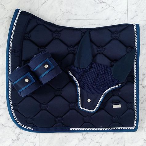 Dressage Tack, Dressage Saddle Pad, Horse Riding Clothes, Horse Fashion, Dressage Saddle, Horse Equipment, Horse Accessories, Horse Gear, Horse Aesthetic