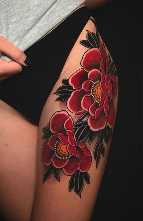 Neotrad Leg Tattoo, Black And Red Floral Tattoo, Neotraditional Sleeve Women, Red Poppy Tattoo Design, Neotrad Flower Tattoo, American Traditional Thigh Piece, American Traditional Flowers Tattoo, Red Tattoo Cover Up Ideas, Traditional Thigh Tattoo Women