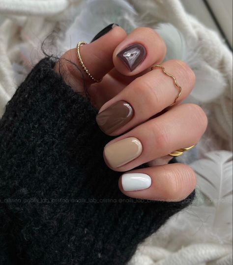 Autumnal Nails Biab, Fall Nails Biab, Autumn Nails Biab, Brown Nails Autumn, Autumn Biab, Autumn Biab Nails, Short Fall Nail Designs, Short Fall Nail, Biab Nail