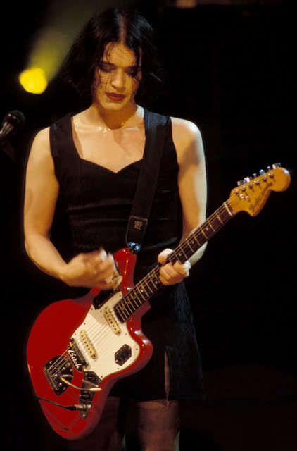 The Incredible Style of Brian Molko! « culturevultureexpress Duncan Jones, Gay Outfits, Man Gay, Beard Boy, Brian Molko, Aladdin Sane, Gay Outfit, Gay Books, Tilda Swinton