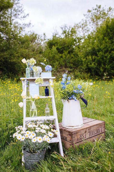 Easter Shoot, Easter Pics, Spring Minis, Easter 2023, Romantic Outdoor Wedding, Late Summer Weddings, Easter Event, Rustic Outdoor Wedding, Outdoor Wedding Photography