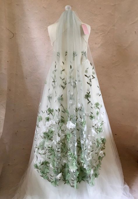 Green Wedding Veil, Enchanted Forest Wedding Dress, Floral Wedding Veil, Forest Wedding Dress, Floral Wedding Veils, White Azalea, Elopement Wedding Dresses, Flower Veil, Beautiful Veil