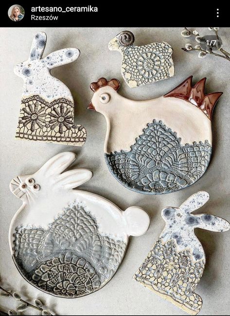 Spring Ceramics Projects, Spring Pottery Ideas, Easter Clay Ideas, Easter Ceramics Ideas, Easter Pottery Ideas, Spring Ceramics, Easter Ceramics, Easter Clay, Easter Pottery