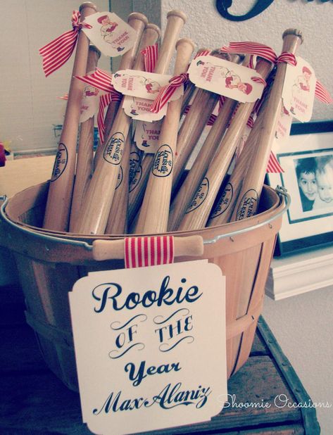 Baseball Birthday Party Ideas, Vintage Baseball Party, Softball Party, Baseball Theme Birthday, Baseball Theme Party, Baseball Birthday Party, Baseball Bats, Rookie Of The Year, Birthday Vintage